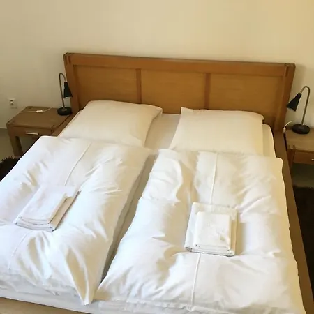 洛伦兹咖啡家庭酒店
