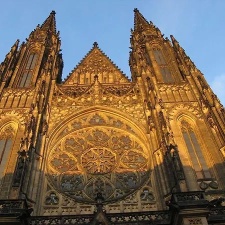 Family Lorenz & Coffee House 3* Prague