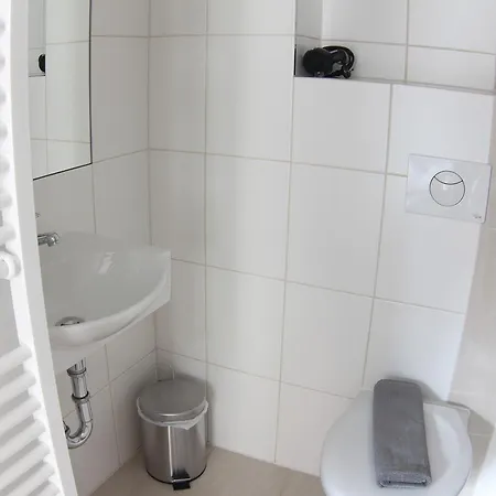 Guest house Family Lorenz & Coffee House 3*