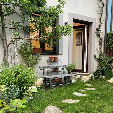 Family Lorenz & Coffee House براغ